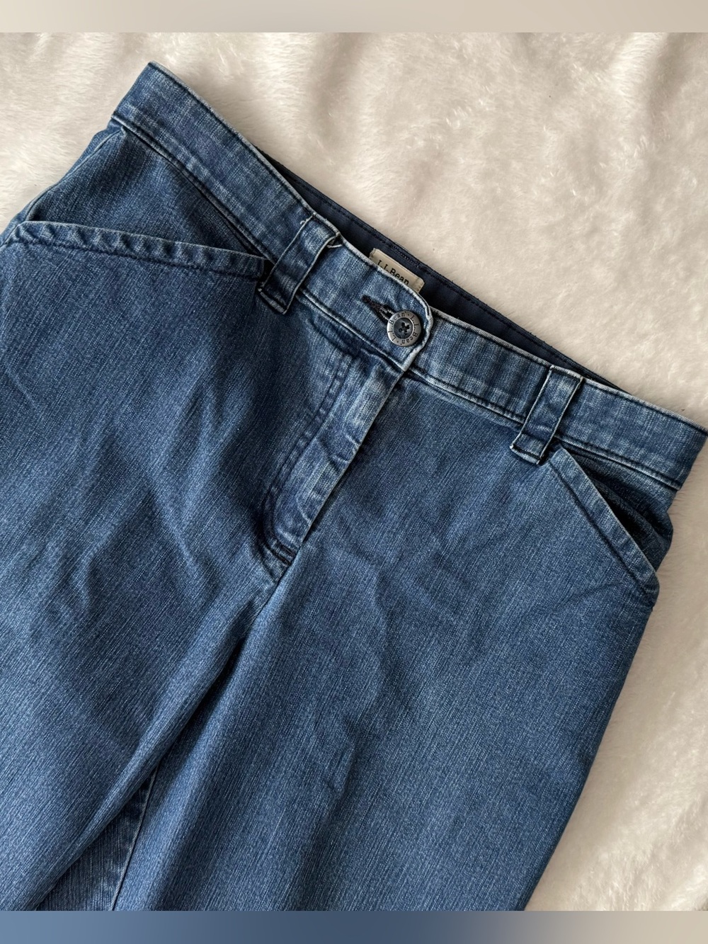 L.L.Bean Classic Fit Straight-Leg Stretch Denim Jeans Blue Size 8 Reg - Picture 2 of 10